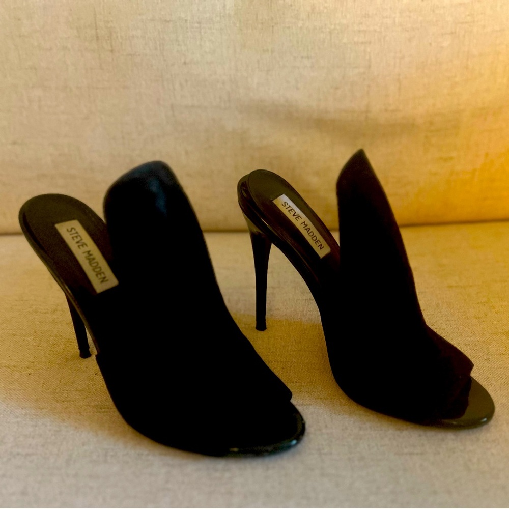 Open Toe Steve Madden Black Heels Sleek Minimalist Design